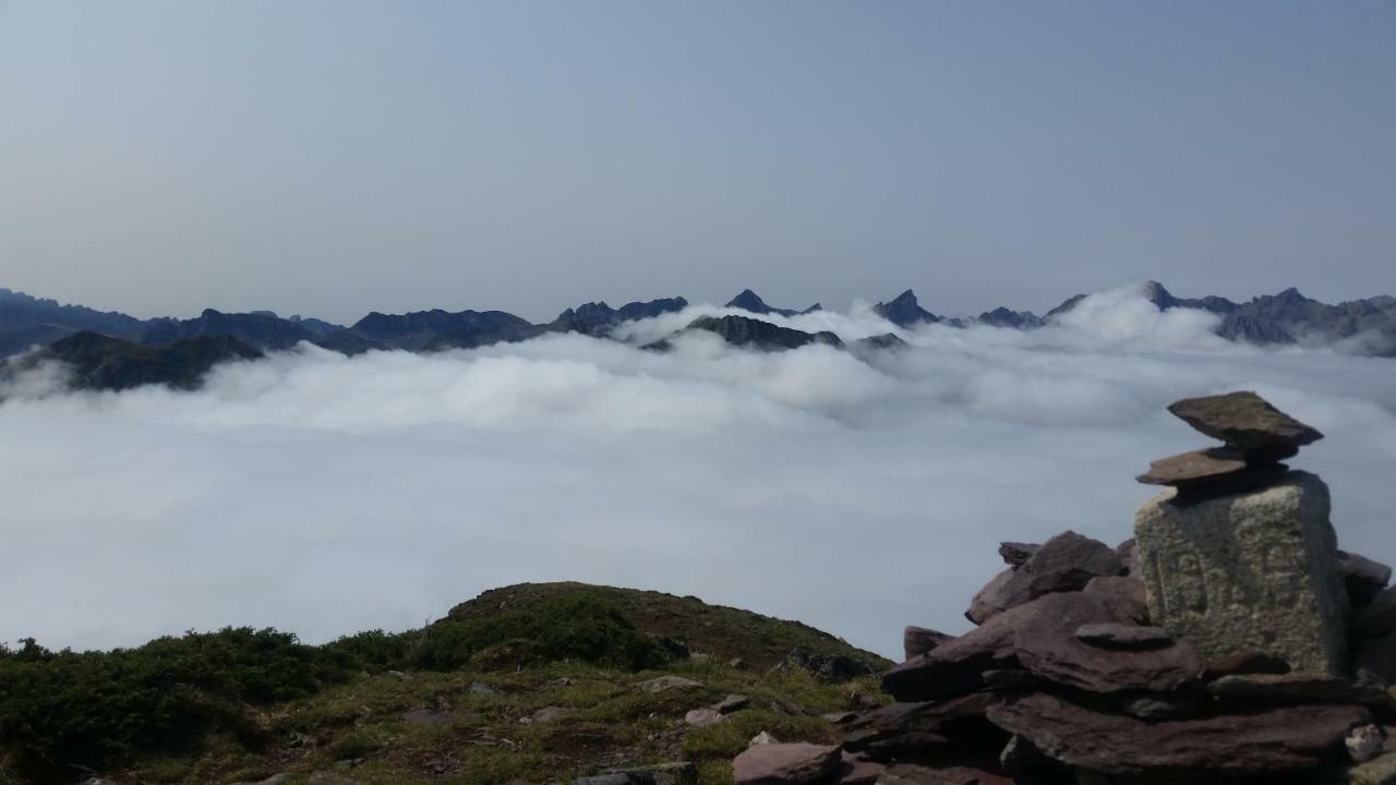 Gite De Montagne Du Plateau De Lhers- Accueil Randonneurs Accous Ngoại thất bức ảnh